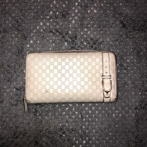 Used authentic Gucci wallet